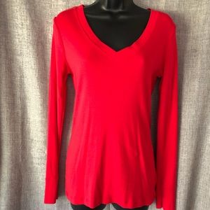 Ladies v- neck long sleeve T-shirt